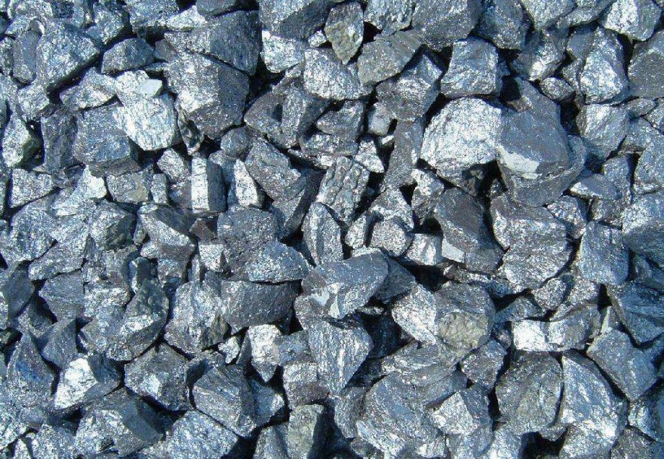 Smelting Metallic Silicon